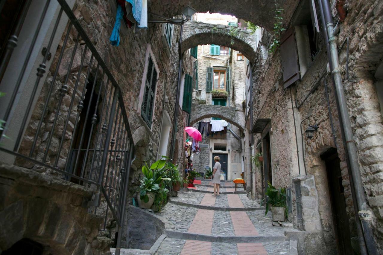 Appartamento Le Violette Dolceacqua Exterior photo