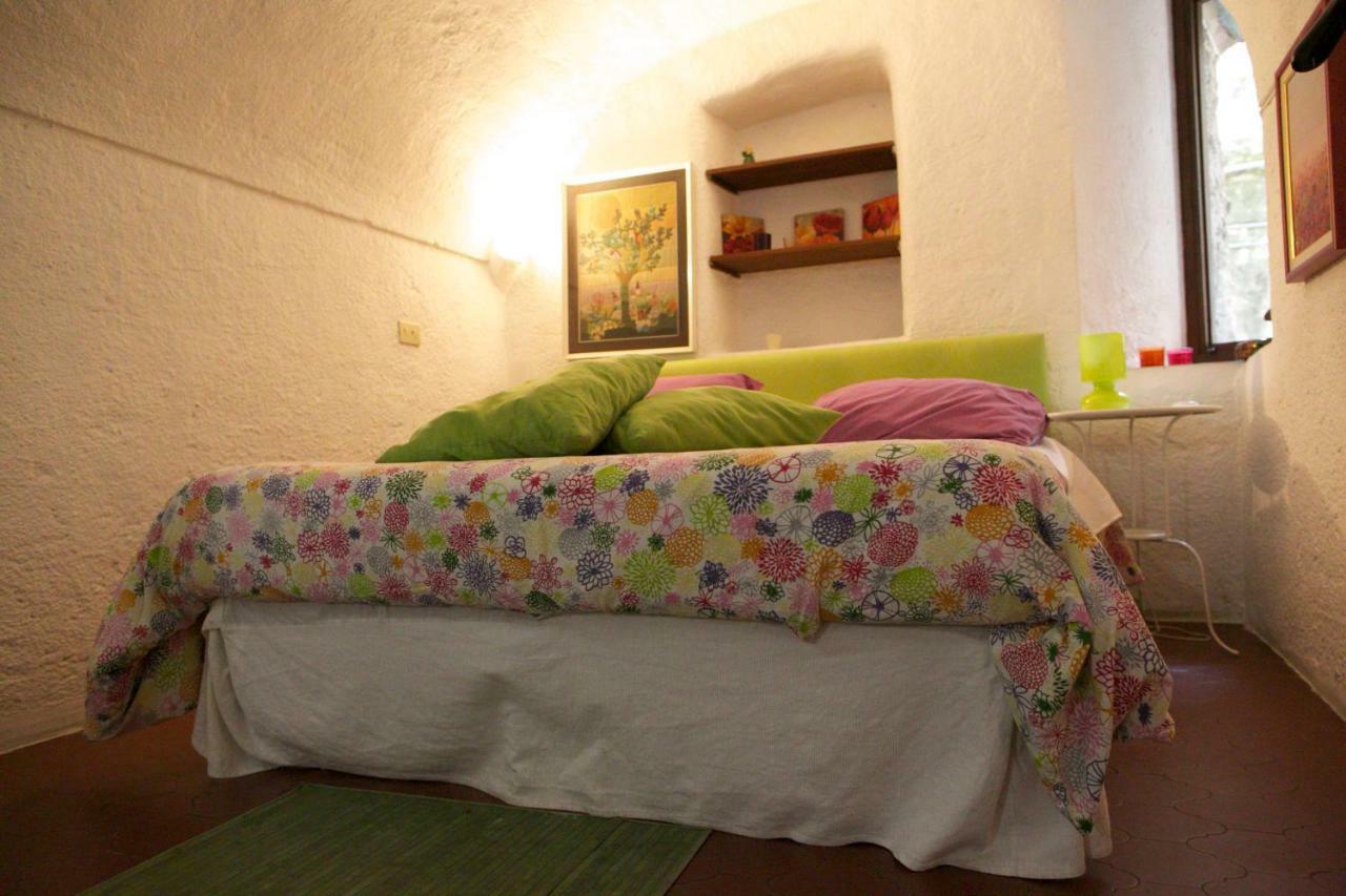 Appartamento Le Violette Dolceacqua Exterior photo